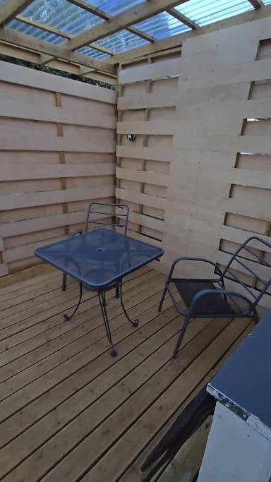 Cozy Flat 1 Bedroom Hucclecote Bagian luar foto