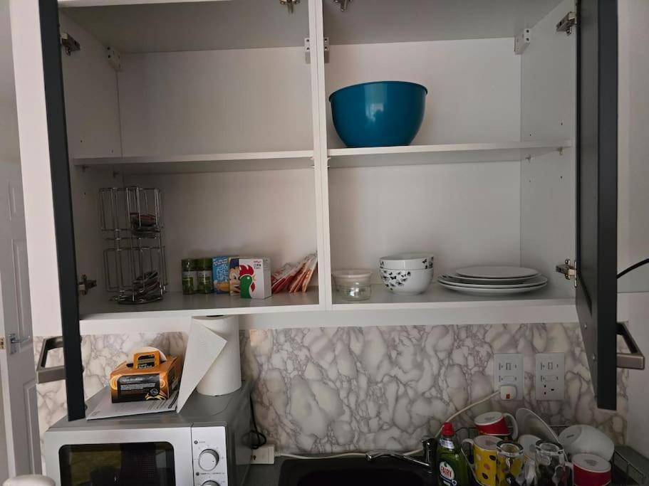 Cozy Flat 1 Bedroom Hucclecote Bagian luar foto